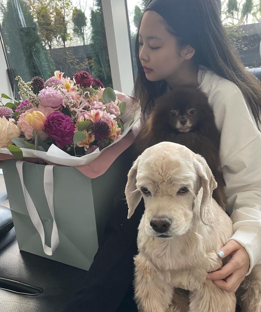 Jennie-with-Kuma-and-Kai