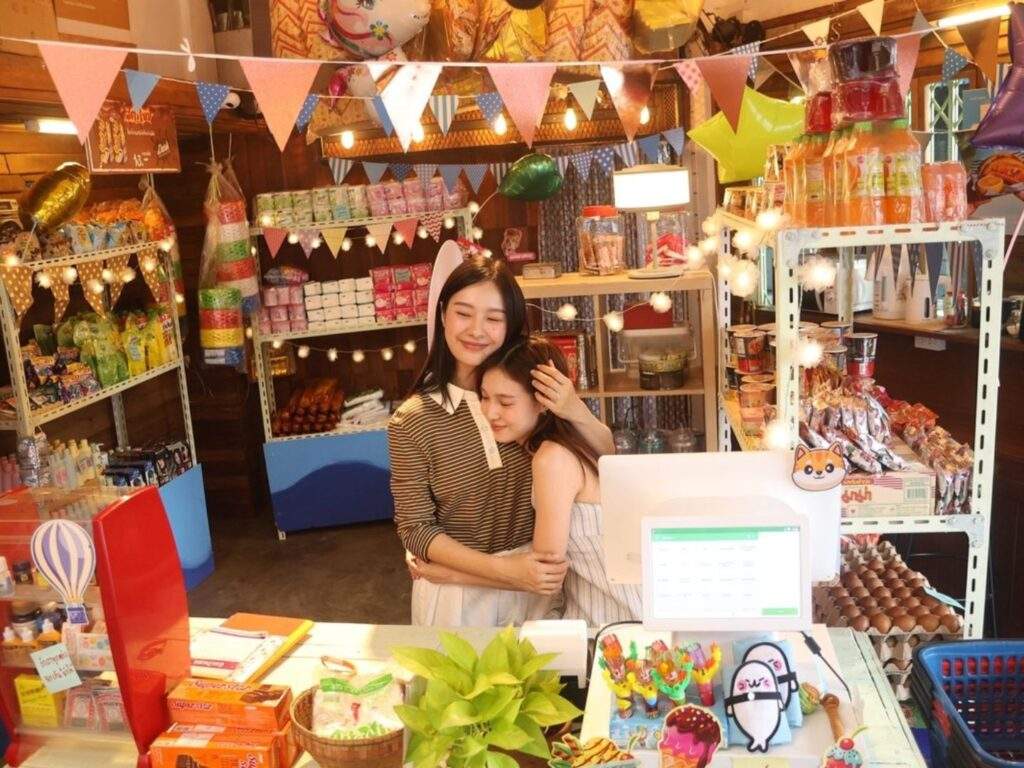 Whale Store XOXO feature