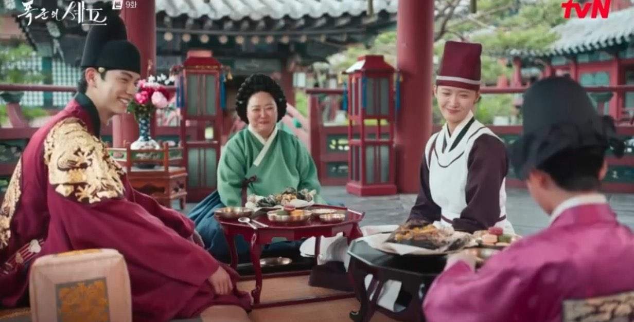 The King, his younger brother, and Ji-Yeong in Bon Appetit Your Majesty