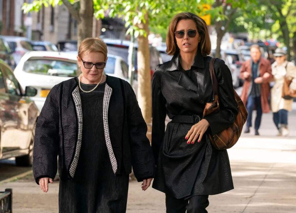 Dianne Wiest and Tea Leoni in Only Murders in the Building season 5 episode 6