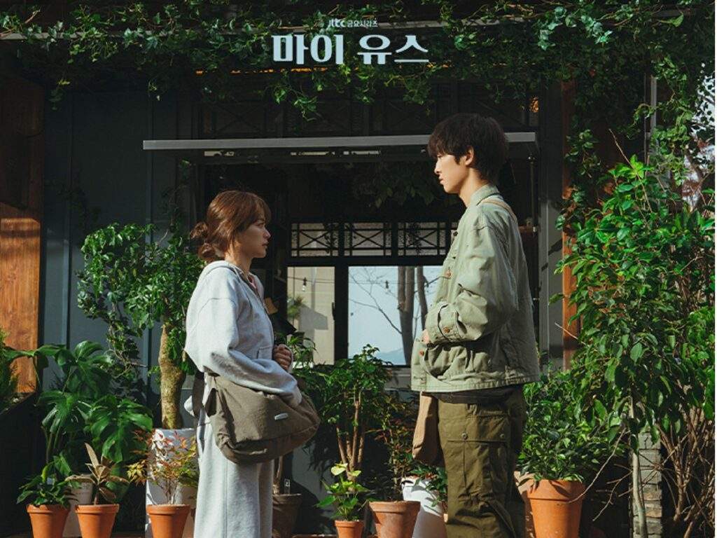 In My Youth episode 6, Chun Woo-hee confesses to Song Joong-ki