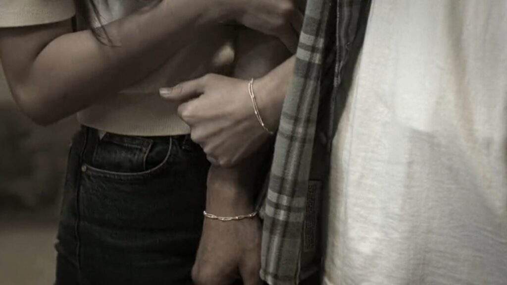 The manipulated episode 1 ji chang wook as Tae joong and his bracelet