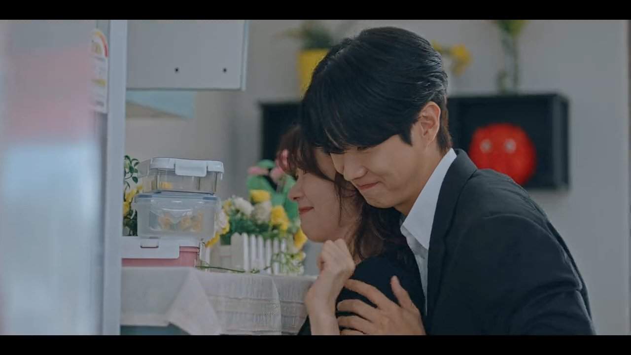 Woo-Ju hugs Meri from behind in Would You Marry Episode 8