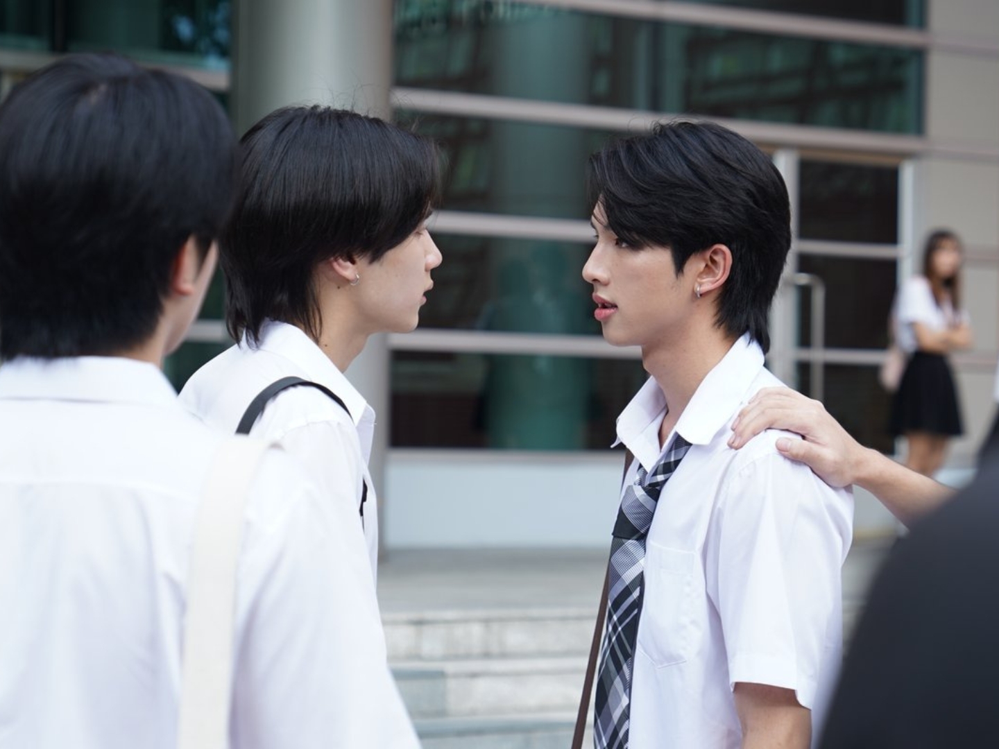 Head 2 Head Episode 9