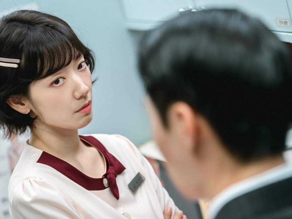 Undercover Miss Hong Episode 9