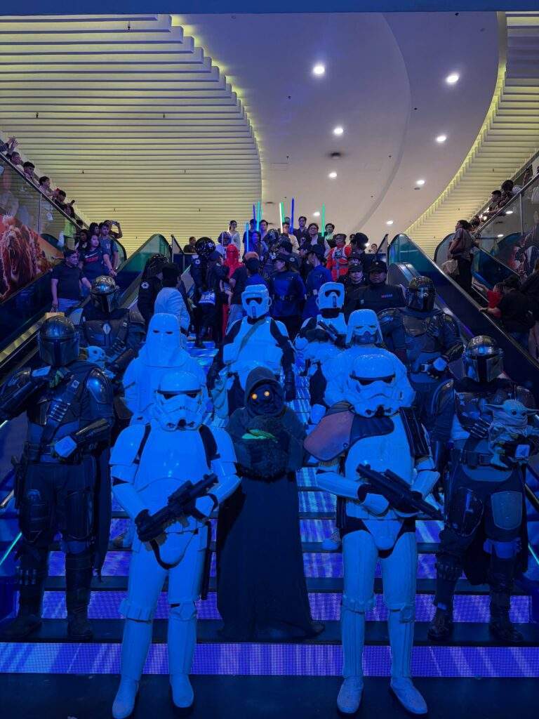 the mandalorian and grogu PH premiere 2