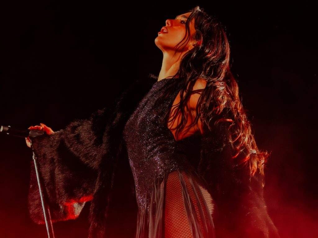 Dua Lipa Captures Electric Mexico Performance In New Live Release Pop 