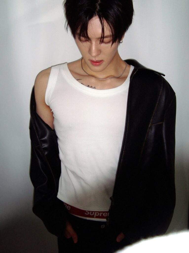 OMEGA X JUNGHOON "DON'T HOLD IT"