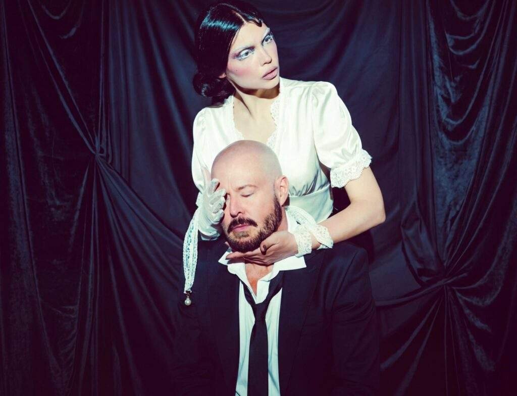 NOANNE and Gregory Darling