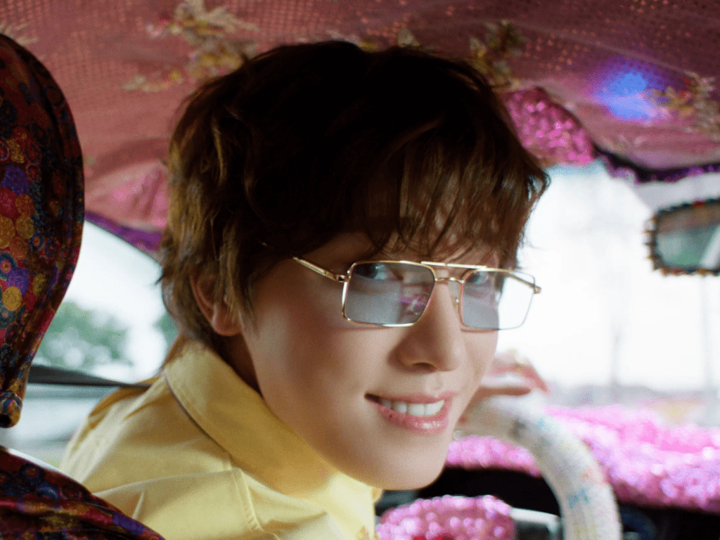 Dino as Picheolin in "Micheo Micheo" MV